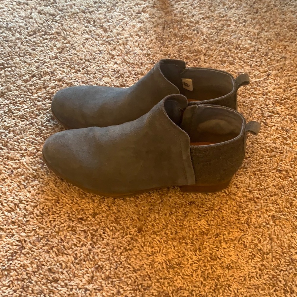 Women’s Toms booties size 10.